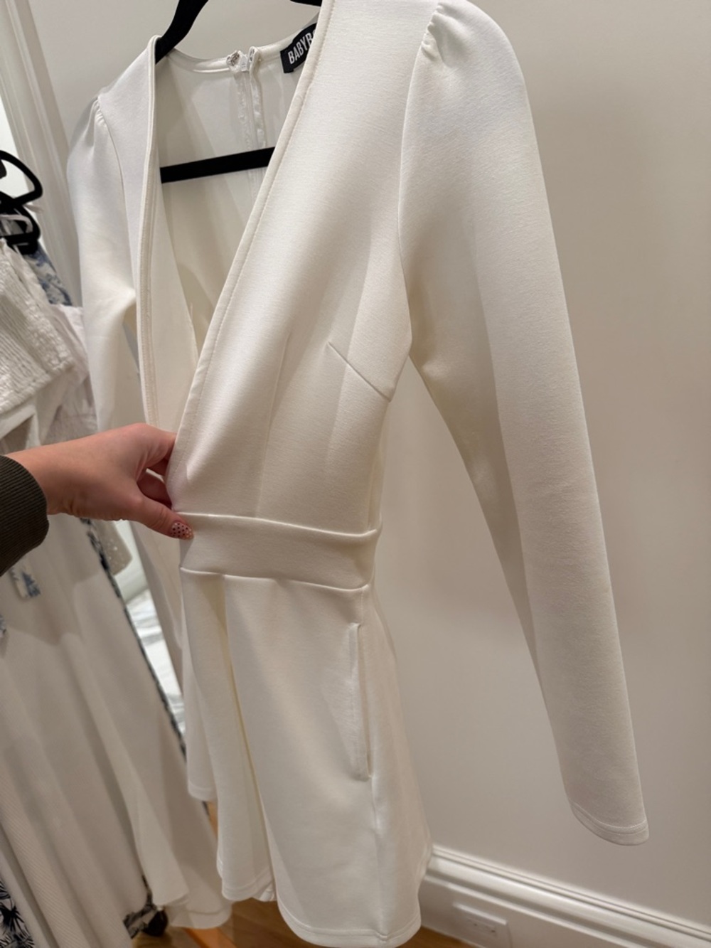 BABYBOO White V-Neck Long-Sleeve Pleated Romper w/ Pockets - Picture 4 of 4
